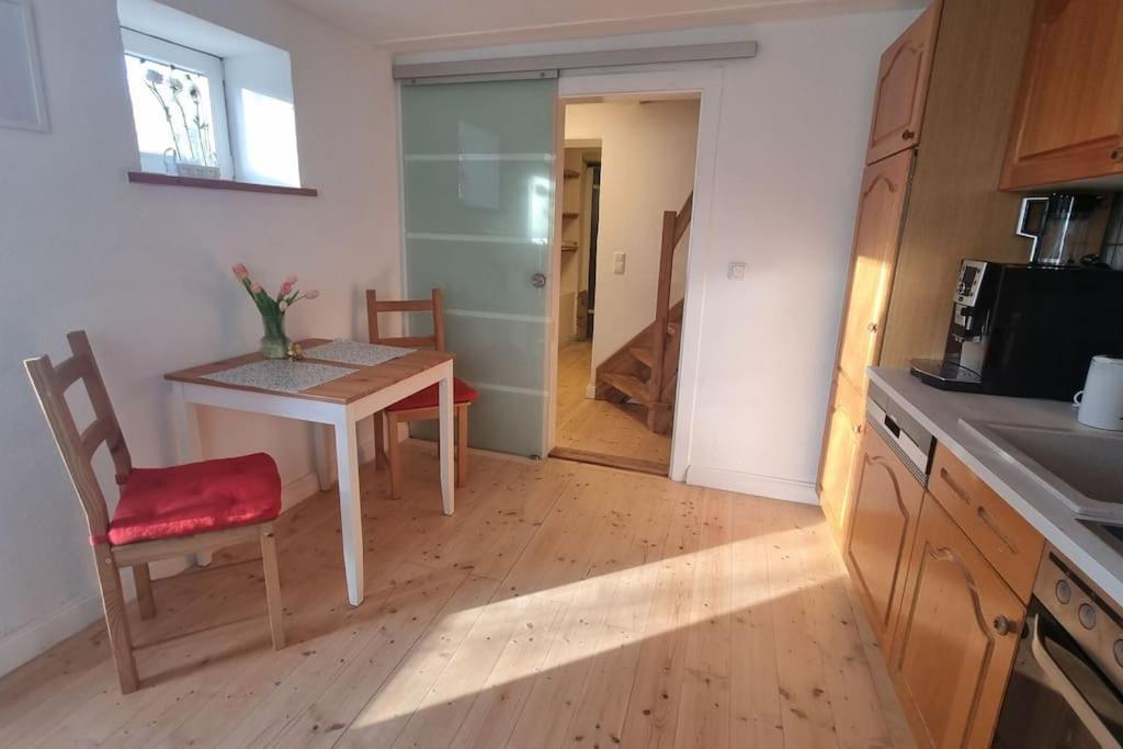 Ferienwohnung Wohnen In Niederweimar Zwischen Marburg Und Giessen Exterior foto